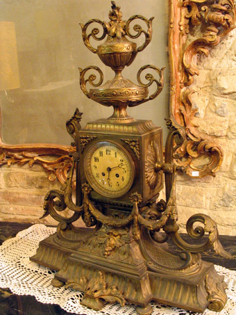  Table clock