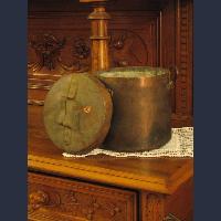  Antique copper pot